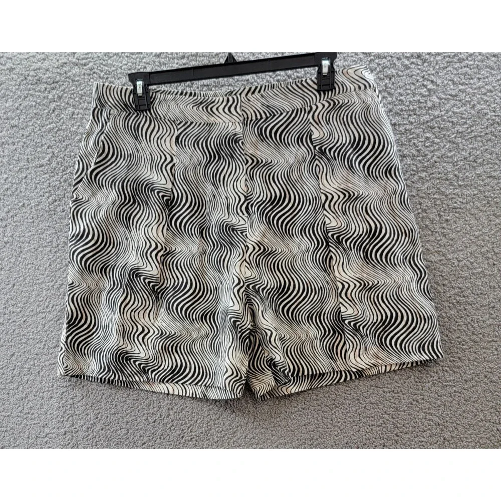 Barbour Romy Linen Blend Shorts Women's 14 Monochrome Zip Fly Hook & Bar Closure